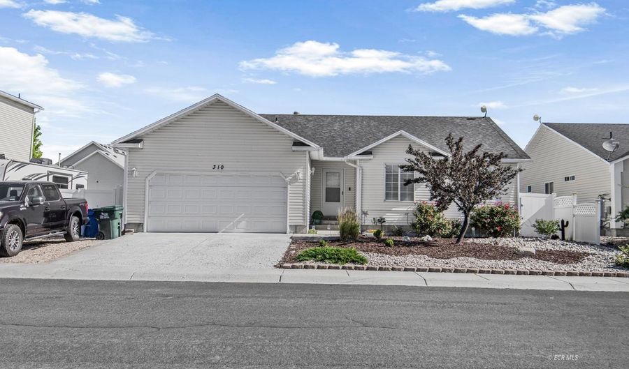 310 Oakridge Dr, Elko, NV 89801 - 3 Beds, 2 Bath