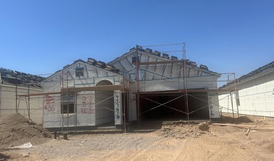24220 W HUNTINGTON Dr, Buckeye, AZ 85326 - 3 Beds, 2 Bath