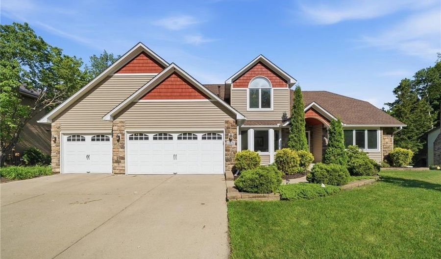 13476 Granada Ave, Apple Valley, MN 55124 - 4 Beds, 4 Bath