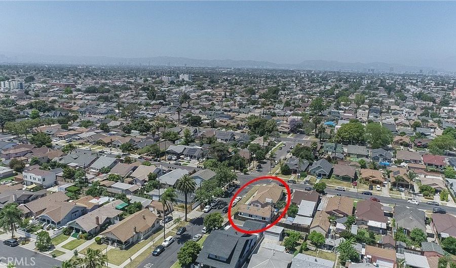 1458 W 49th, Los Angeles, CA 90062 - 6 Beds, 4 Bath
