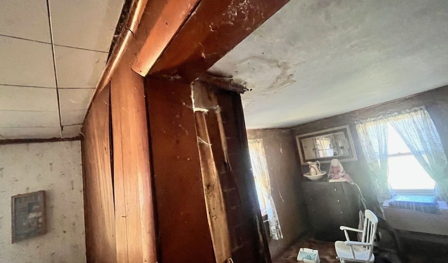 6407 Bluff Rd, Indianapolis, IN 46217 - 4 Beds, 2 Bath