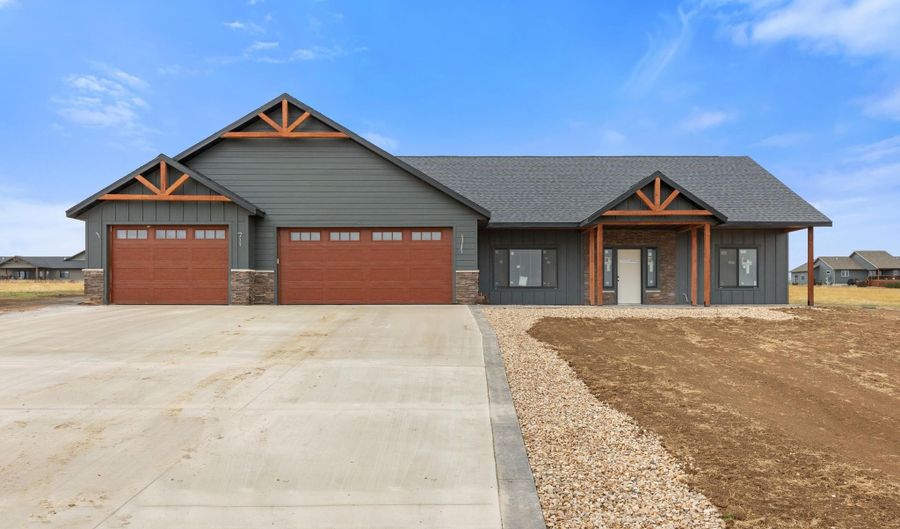 19225 Double Tree Cir, Belle Fourche, SD 57717 - 4 Beds, 3 Bath