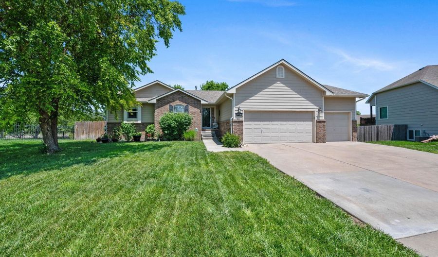 2034 N Northridge St, Andover, KS 67002 - 4 Beds, 3 Bath