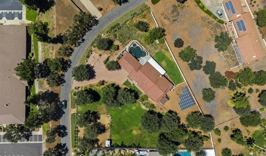 2365 Shaylene Way, Alpine, CA 91901 - 5 Beds, 3 Bath