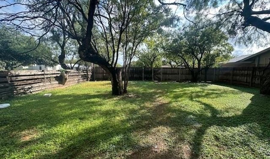 1102 Blair St B, Abilene, TX 79605 - 1 Beds, 1 Bath