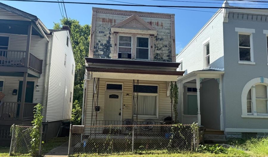 1827 Carll St, Cincinnati, OH 45225 - 3 Beds, 2 Bath