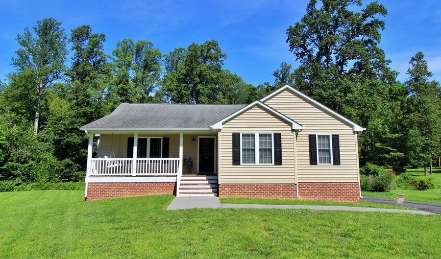 207 Sunnydale Ave, Appomattox, VA 24522 - 3 Beds, 2 Bath