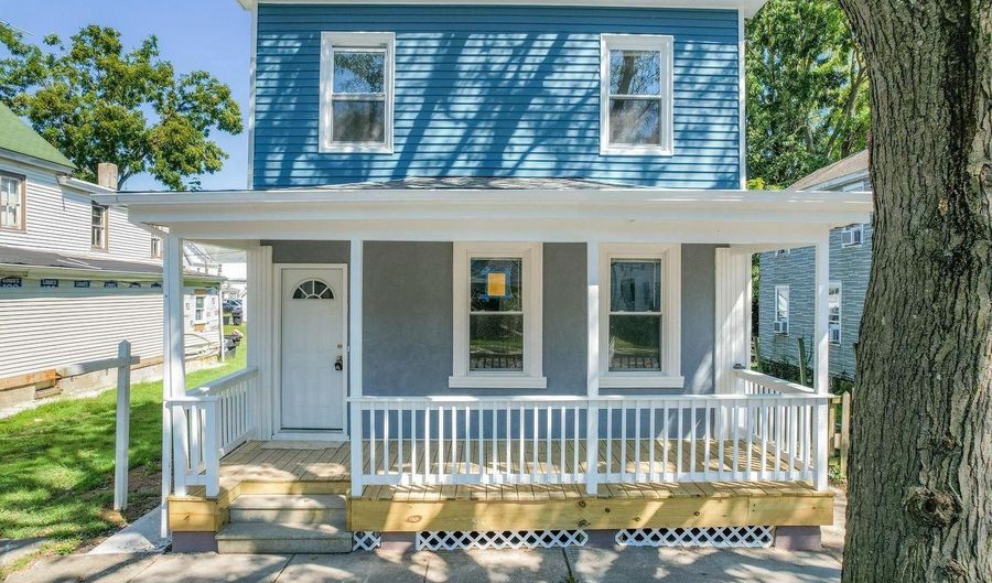 15 S GOVERNORS Ave, Dover, DE 19904 - 4 Beds, 2 Bath