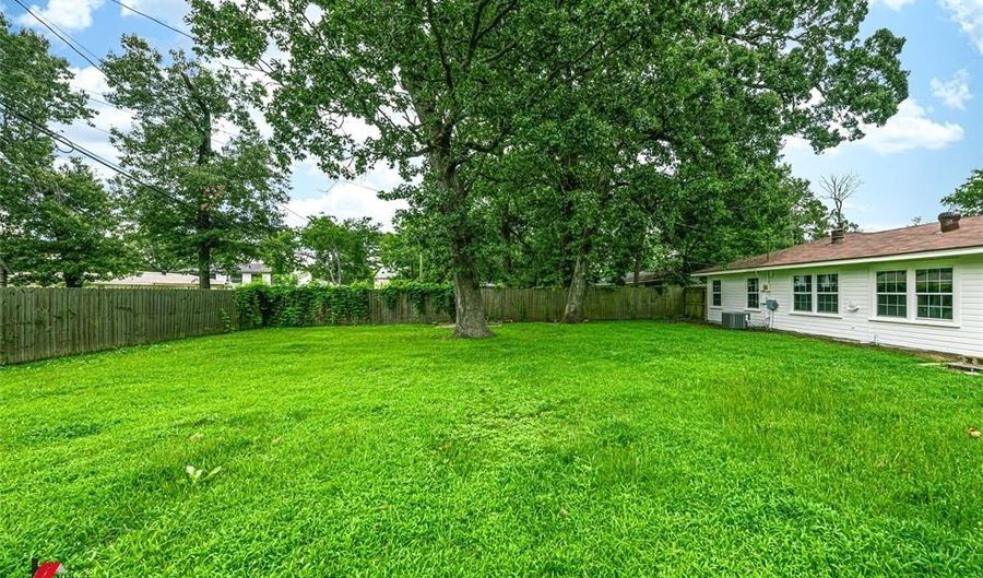 1018 Peyton Ave, Benton, LA 71006 - 3 Beds, 1 Bath