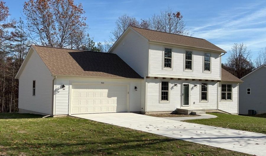 923 Armintrout Ridge Ct, Allegan, MI 49010 - 3 Beds, 2 Bath