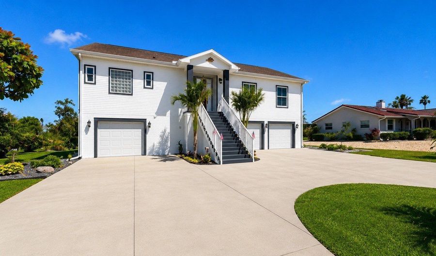 914 Birdie Way, Apollo Beach, FL 33572 - 3 Beds, 3 Bath
