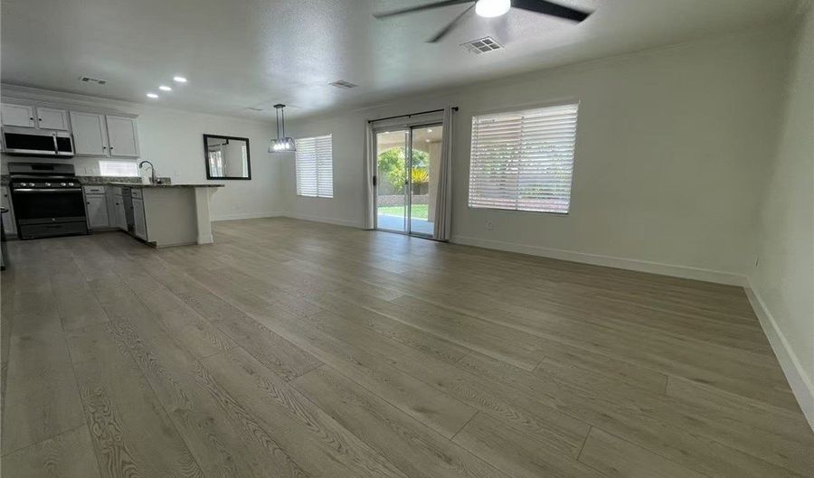 9427 Coral Berry St, Las Vegas, NV 89123 - 4 Beds, 3 Bath