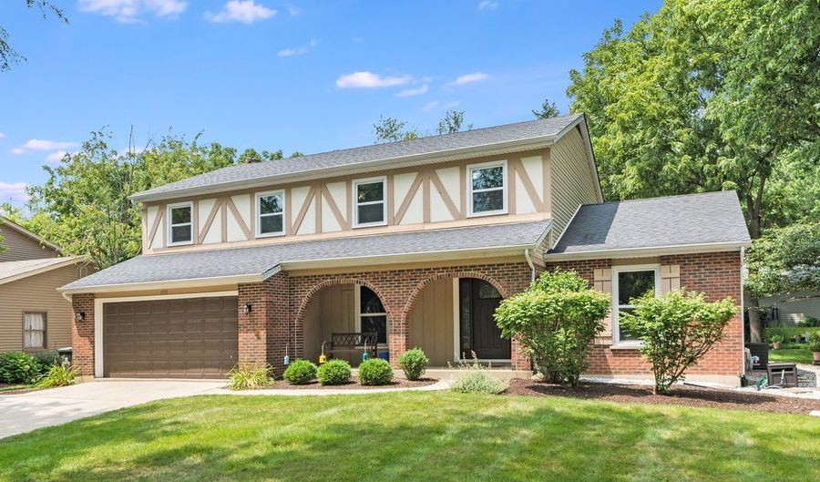 1039 WHIRLAWAY Ave, Naperville, IL 60540 - 4 Beds, 3 Bath
