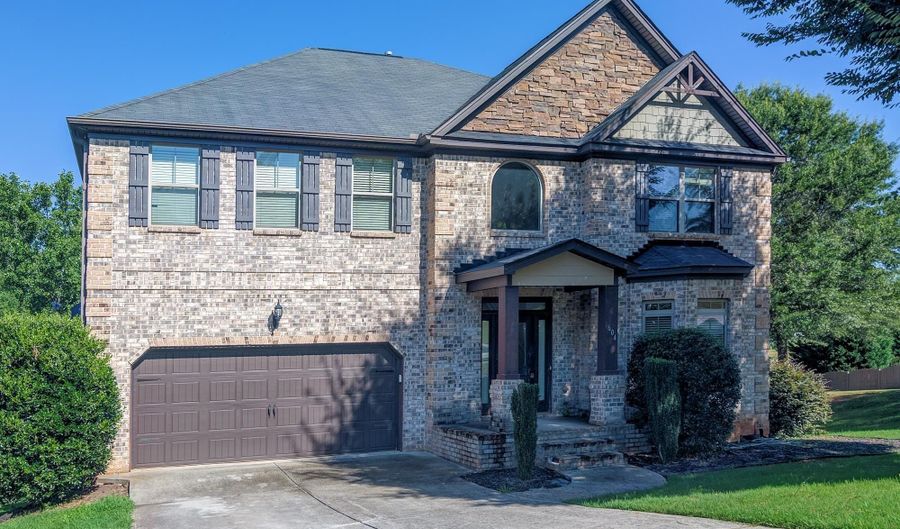 604 Delany Ct, Boiling Springs, SC 29316 - 5 Beds, 4 Bath