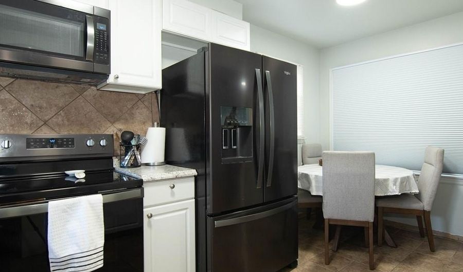 260 Walker St, Blackfoot, ID 83221 - 2 Beds, 1 Bath