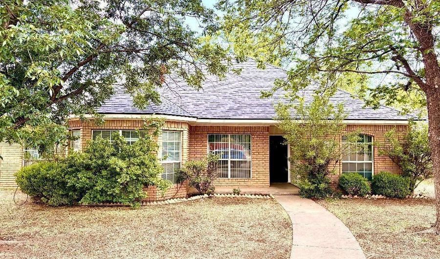7628 Catskill Ave, Amarillo, TX 79121 - 3 Beds, 2 Bath