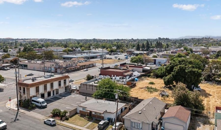 9 W 15th St, Antioch, CA 94509 - 2 Beds, 1 Bath