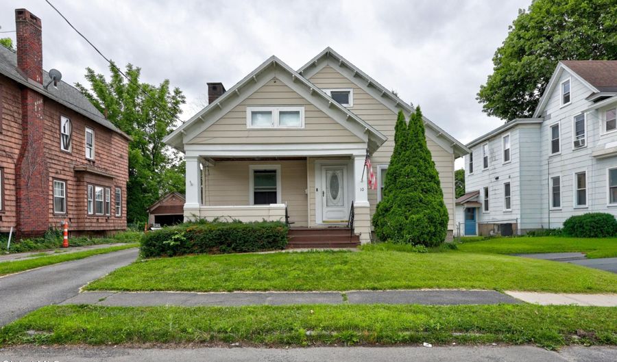10 Arnold Ave, Amsterdam, NY 12010 - 4 Beds, 1 Bath