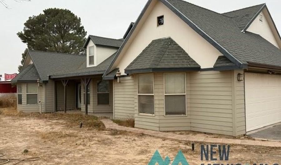 3307 S Tidwell Rd, Carlsbad, NM 88220 - 3 Beds, 2 Bath