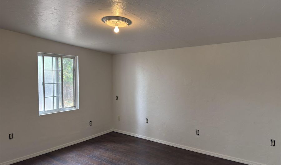 228 E 15th Ave, Escondido, CA 92025 - 3 Beds, 2 Bath