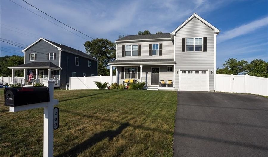 209 Curran Rd, Cumberland, RI 02864 - 3 Beds, 3 Bath