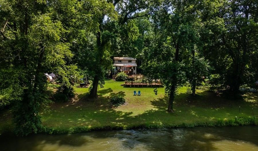 5518 Hwy 30, Benton, TN 37307 - 6 Beds, 7 Bath