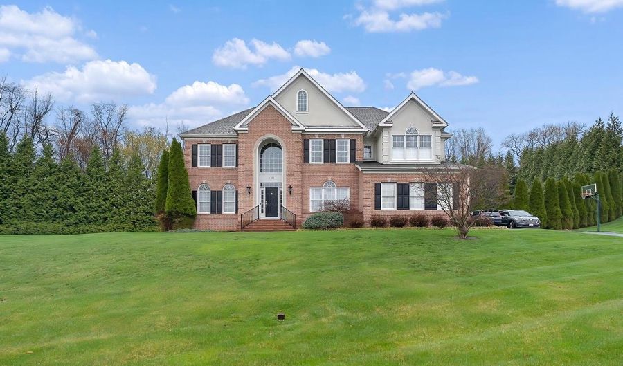 1310 SPRINGVALE Dr, Bel Air, MD 21015 - 4 Beds, 5 Bath