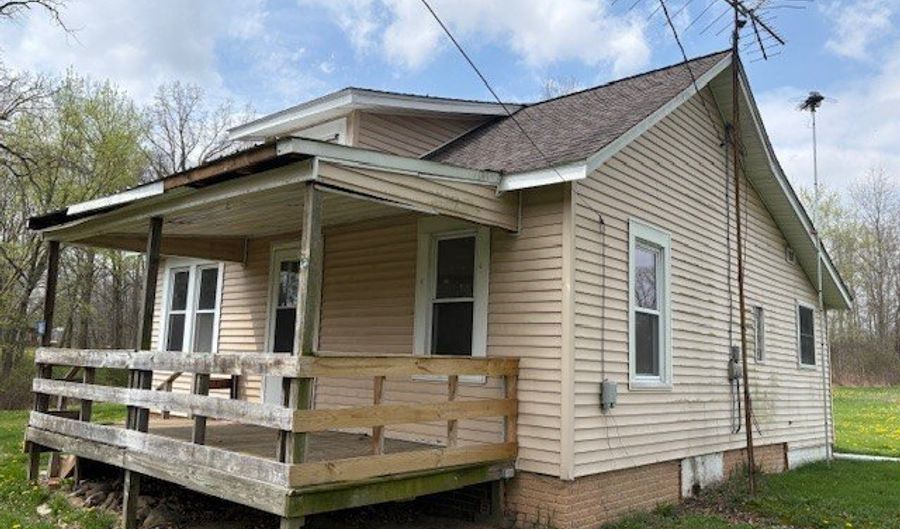 14065 Burden Rd NE, Alliance, OH 44601 - 1 Beds, 1 Bath