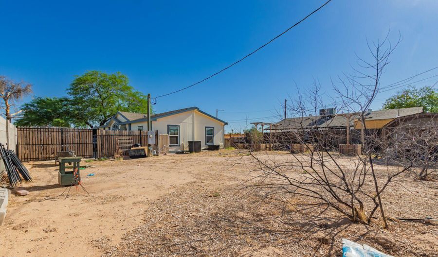 36 W Davis Ln, Avondale, AZ 85323 - 3 Beds, 2 Bath