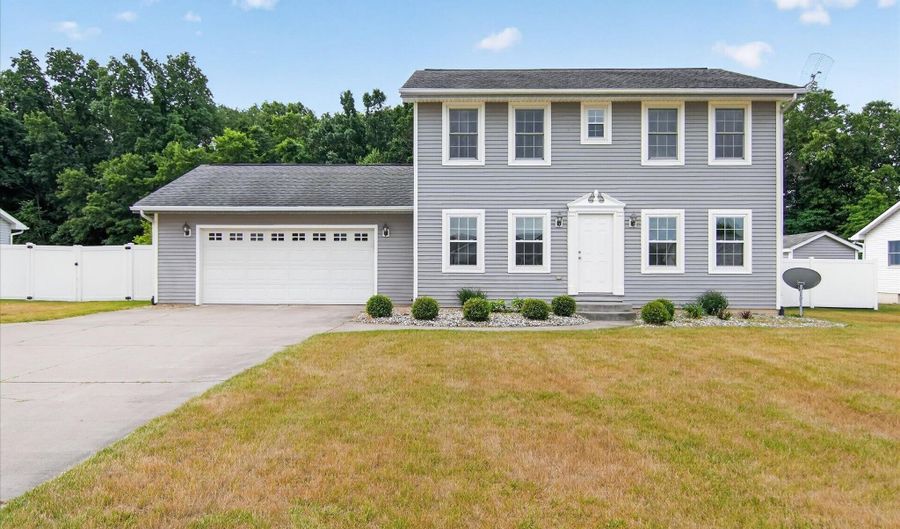 2066 Friar Tuck Cir, Adrian, MI 49221 - 3 Beds, 3 Bath