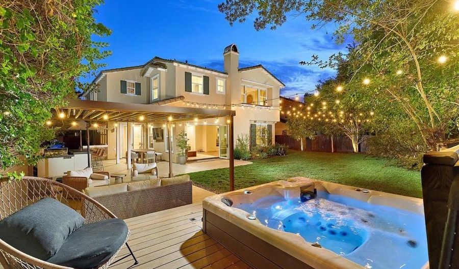 2610 Garden House Rd, Carlsbad, CA 92009 - 5 Beds, 5 Bath