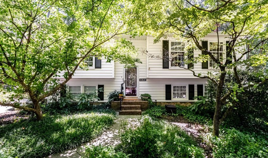 10841 Flat Iron Rd, Charlotte, NC 28226 - 4 Beds, 3 Bath