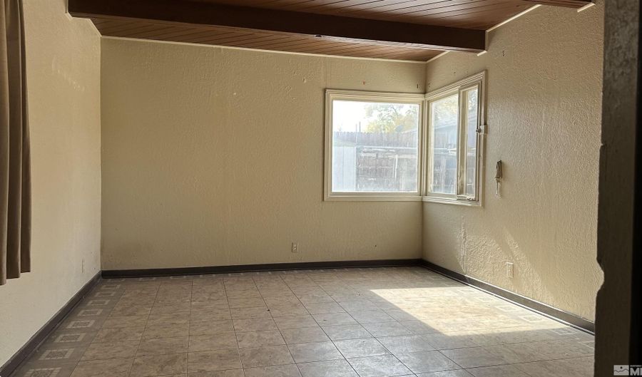 110 Harrison St, Hawthorne, NV 89415 - 3 Beds, 1 Bath
