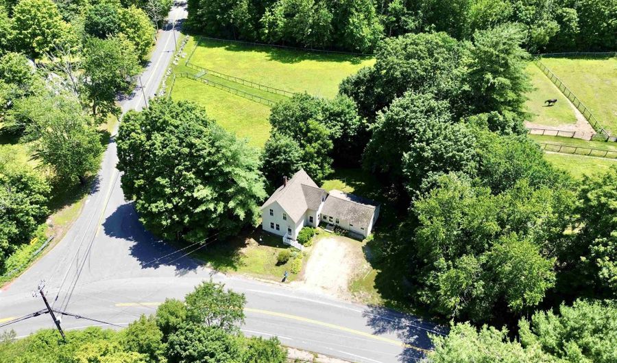 42 S Main St, Brookline, NH 03033 - 3 Beds, 2 Bath