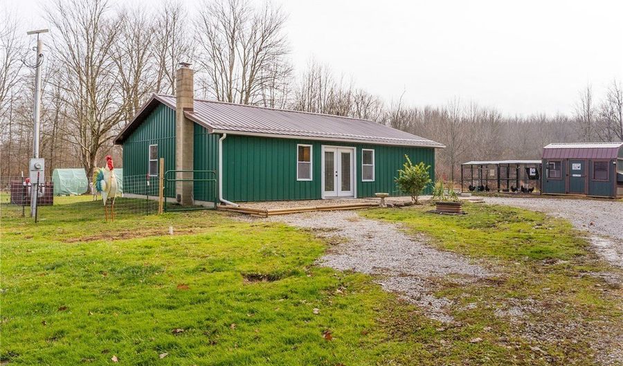 6590 Hall Rd, Andover, OH 44003 - 2 Beds, 2 Bath