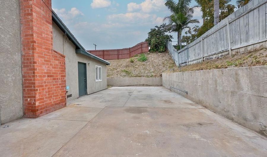 2834 Rockne St, San Diego, CA 92139 - 3 Beds, 2 Bath