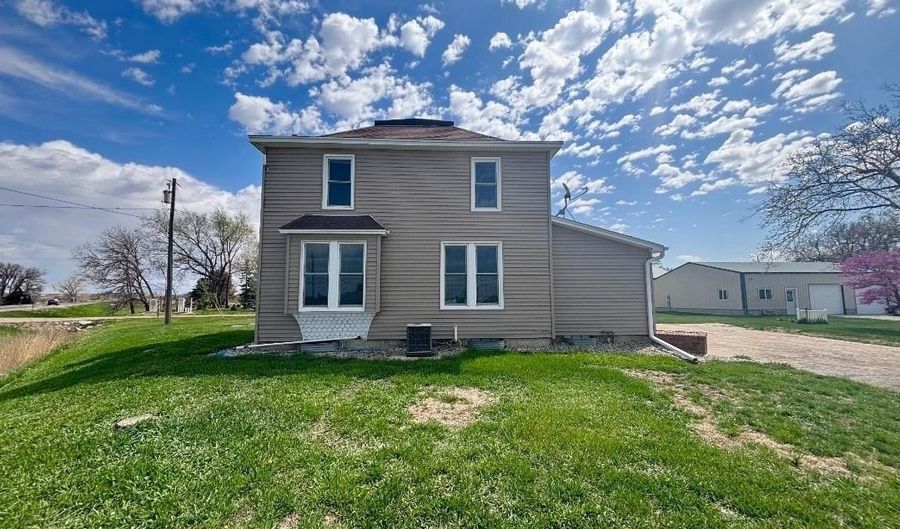 224 E Church St, Albion, NE 68620 - 3 Beds, 1 Bath