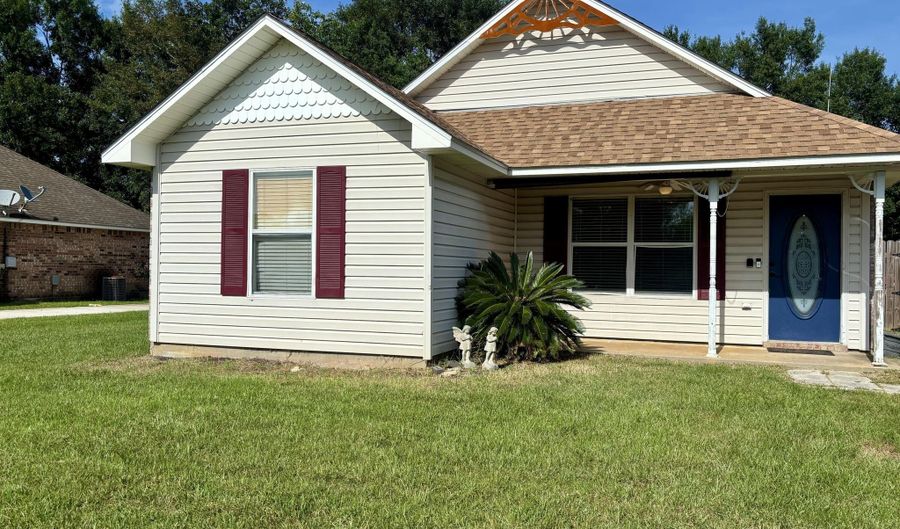 7517 Oak Cove Dr, Biloxi, MS 39532 - 3 Beds, 2 Bath