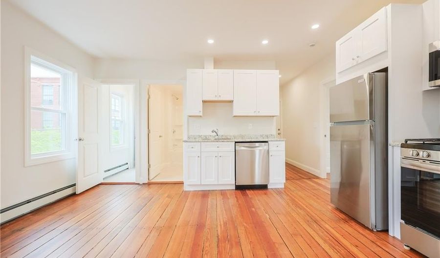 529 Wood St 3, Bristol, RI 02809 - 3 Beds, 1 Bath