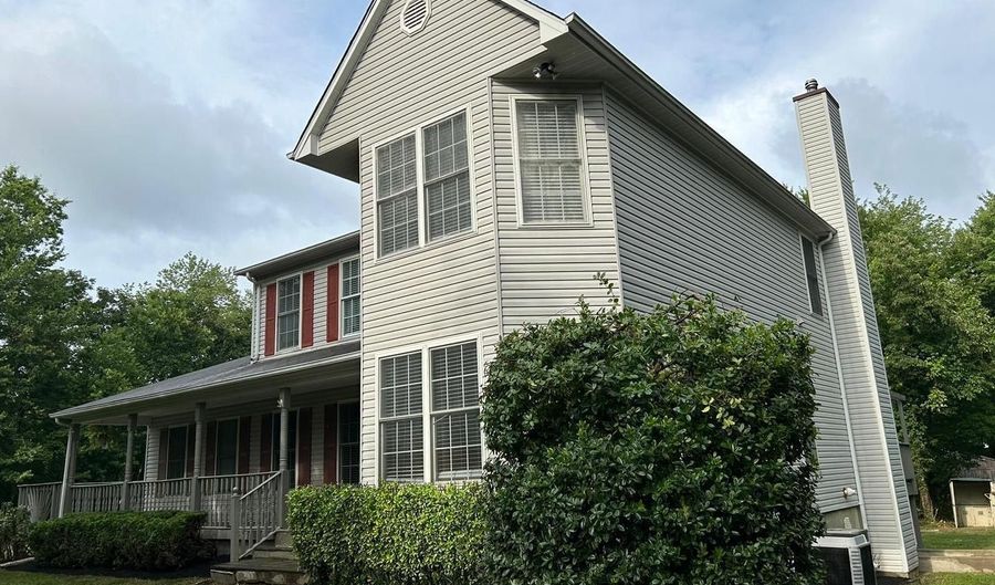 24674 PEACH ORCHARD Ln, Aldie, VA 20105 - 5 Beds, 4 Bath