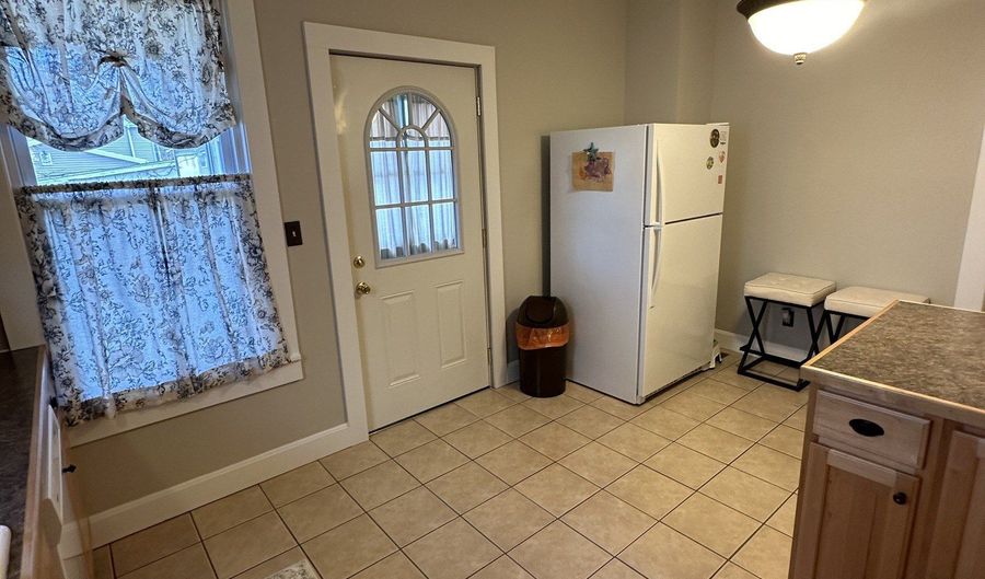 18 New St, Ansonia, CT 06401 - 4 Beds, 2 Bath