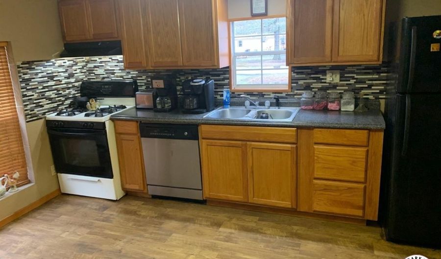 110 Powerline Rd, Ashdown, AR 71822 - 3 Beds, 2 Bath