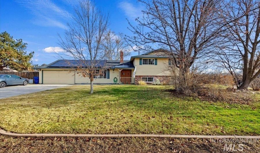 5466 S Saddle St, Boise, ID 83709 - 3 Beds, 2 Bath