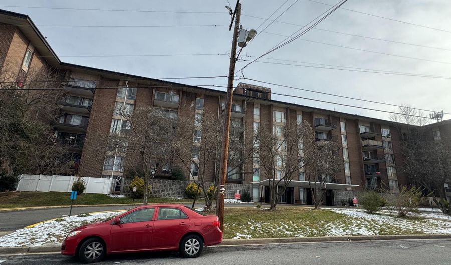 6011 EMERSON St 606, Bladensburg, MD 20710 - 2 Beds, 1 Bath