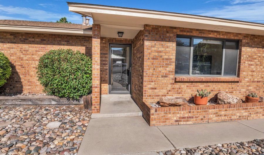 1505 Willys Knight Dr NE, Albuquerque, NM 87112 - 3 Beds, 2 Bath