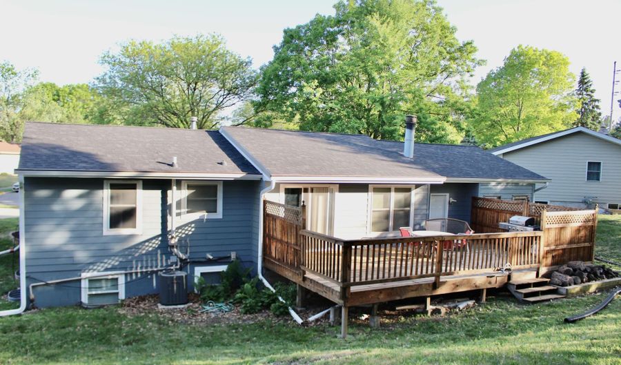 1323 Wisconsin Cir, Ames, IA 50014 - 4 Beds, 2 Bath