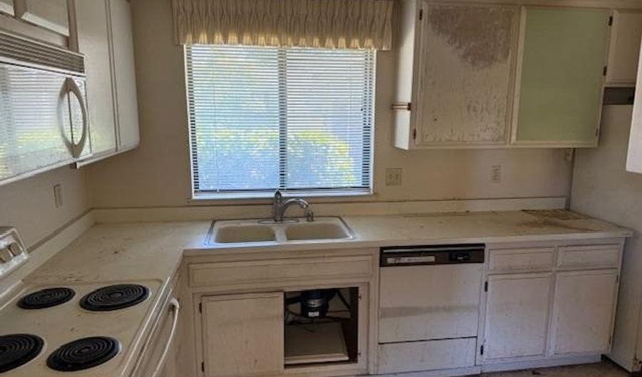 339 Twin Lakes Dr, Santa Rosa, CA 95409 - 2 Beds, 2 Bath