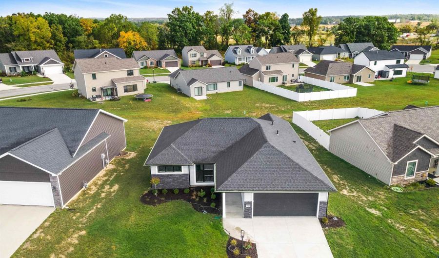 795 Sienna Ct, Angola, IN 46703 - 3 Beds, 2 Bath