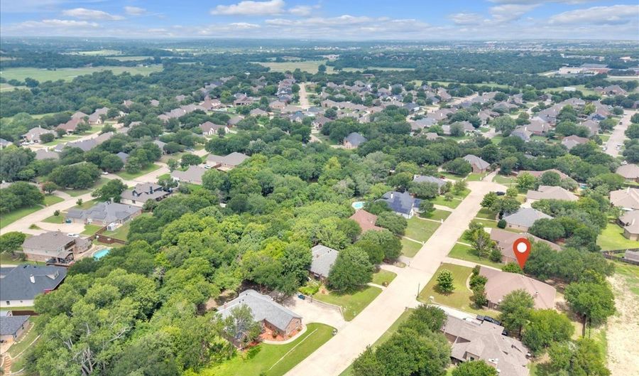 206 Mockingbird Ln, Aledo, TX 76008 - 3 Beds, 2 Bath