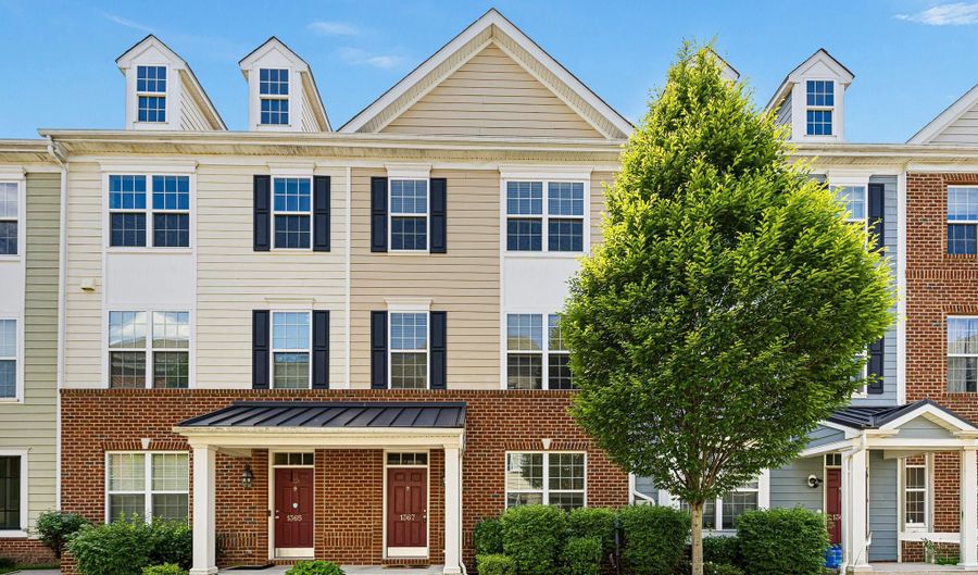 1367 PARISH Ave, Claymont, DE 19703 - 4 Beds, 4 Bath